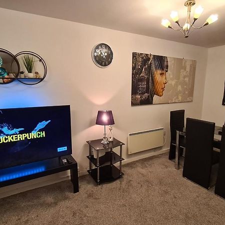 Luxury 2 Bed Apt With Free Wi-Fi & Parking Манчестер Экстерьер фото