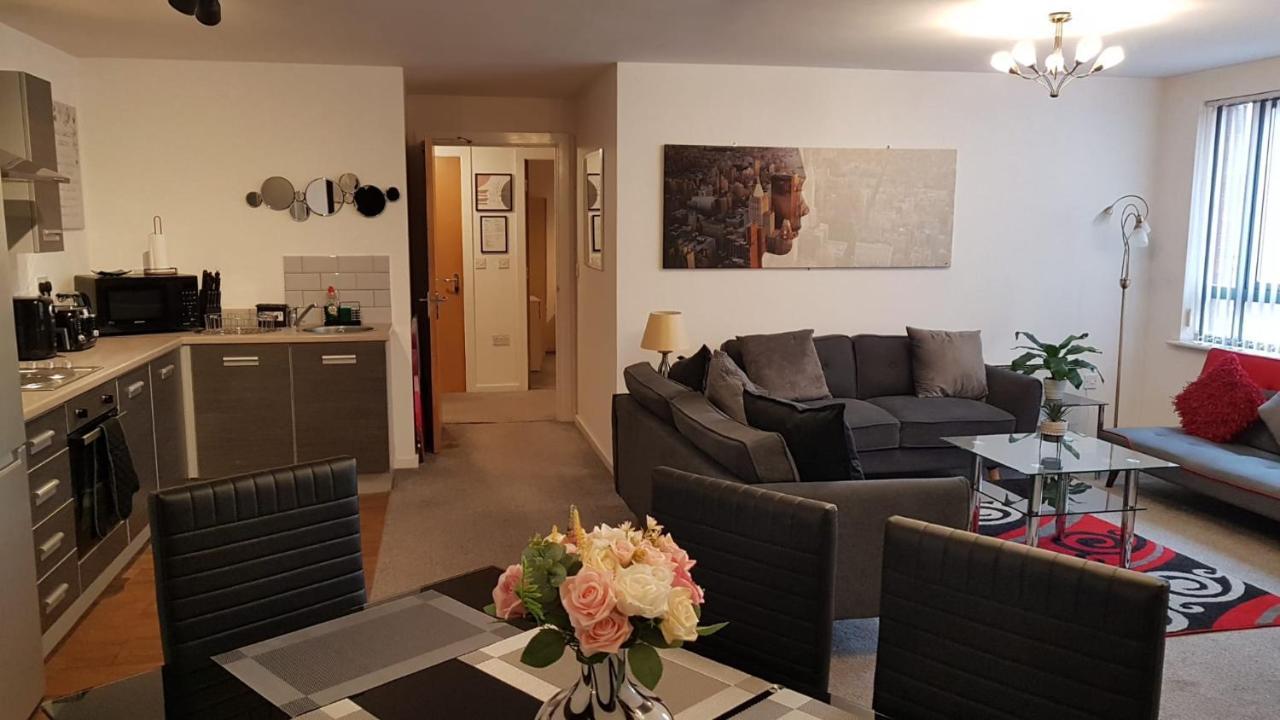 Luxury 2 Bed Apt With Free Wi-Fi & Parking Манчестер Экстерьер фото