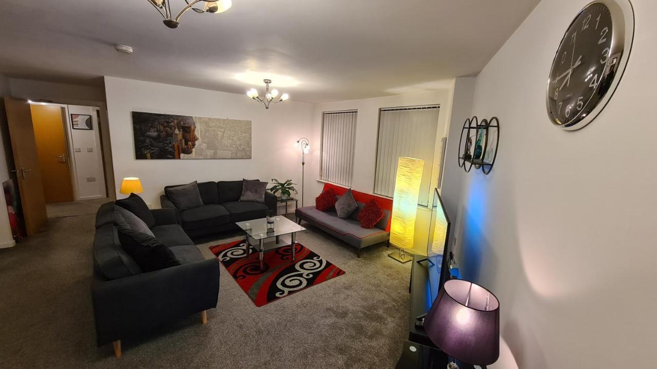 Luxury 2 Bed Apt With Free Wi-Fi & Parking Манчестер Экстерьер фото